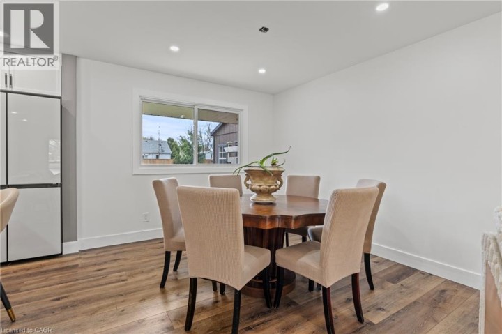 Photo 10 at 45 Driftwood Drive, Rosedale / Gable Height, Brantford