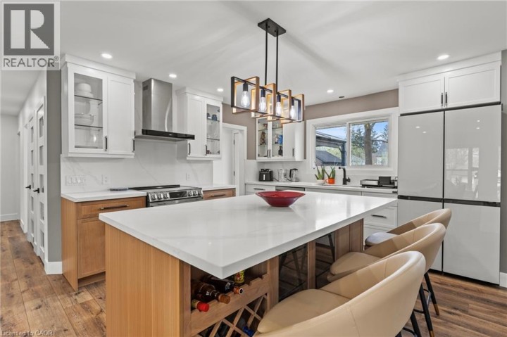 Photo 11 at 45 Driftwood Drive, Rosedale / Gable Height, Brantford