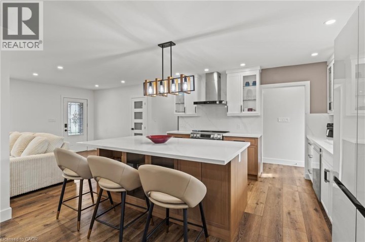 Photo 12 at 45 Driftwood Drive, Rosedale / Gable Height, Brantford