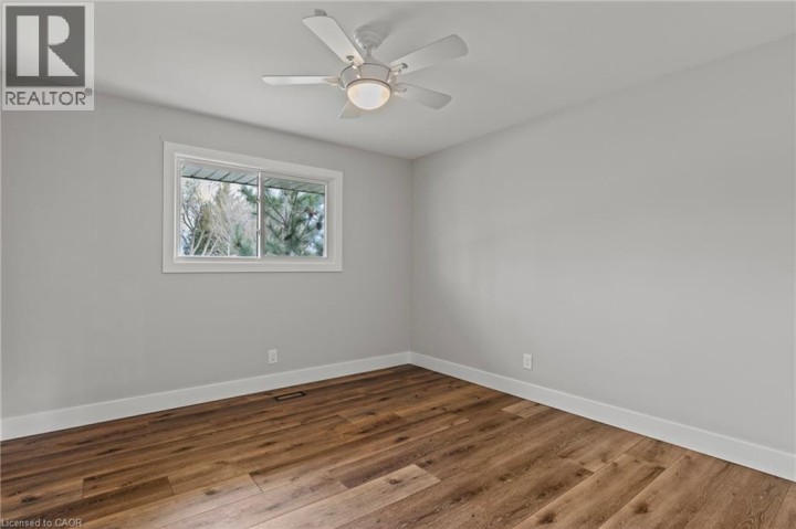 Photo 16 at 45 Driftwood Drive, Rosedale / Gable Height, Brantford