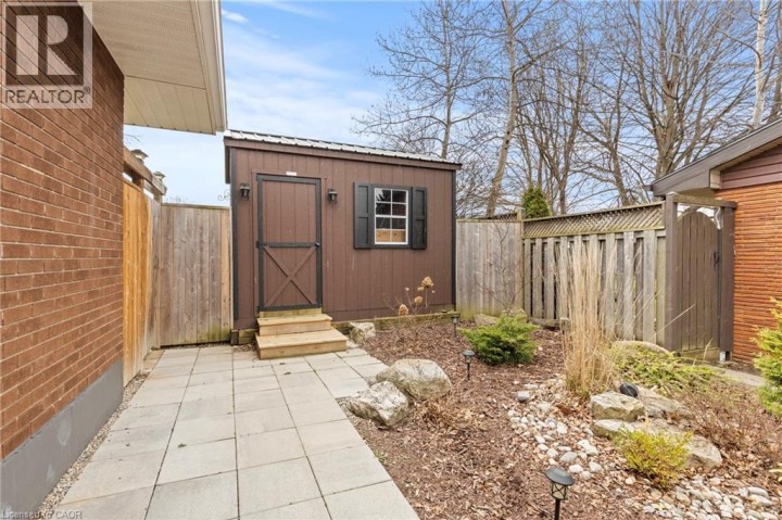 Photo 24 at 45 Driftwood Drive, Rosedale / Gable Height, Brantford