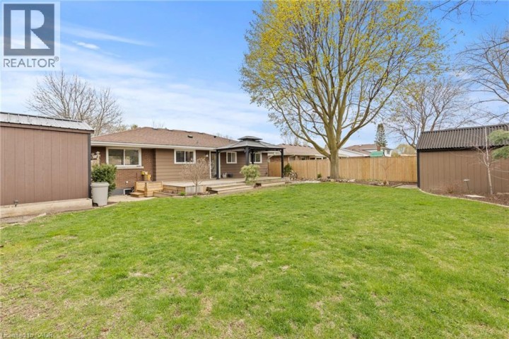 Photo 25 at 45 Driftwood Drive, Rosedale / Gable Height, Brantford