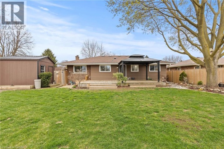 Photo 26 at 45 Driftwood Drive, Rosedale / Gable Height, Brantford