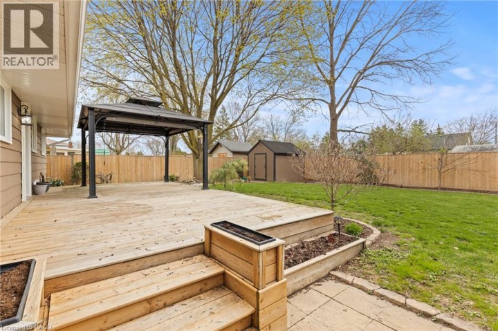 Photo 28 at 45 Driftwood Drive, Rosedale / Gable Height, Brantford