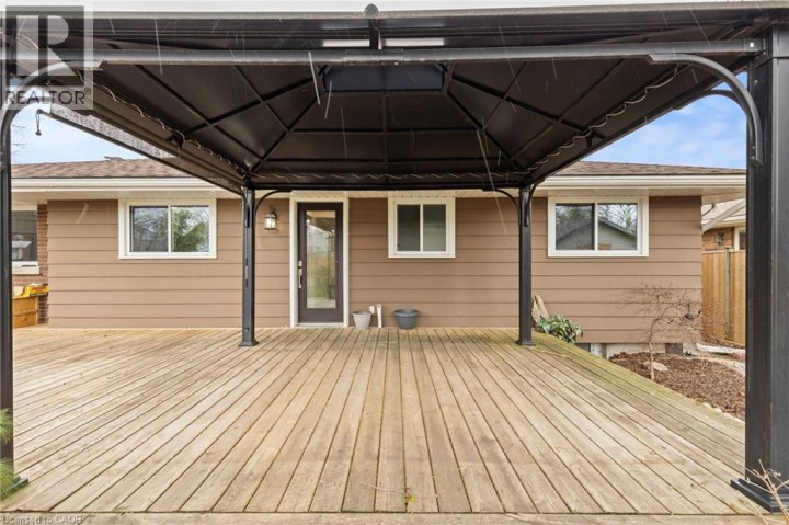 Photo 29 at 45 Driftwood Drive, Rosedale / Gable Height, Brantford