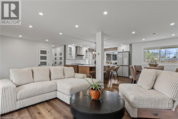 Photo 9 at 45 Driftwood Drive, Rosedale / Gable Height, Brantford