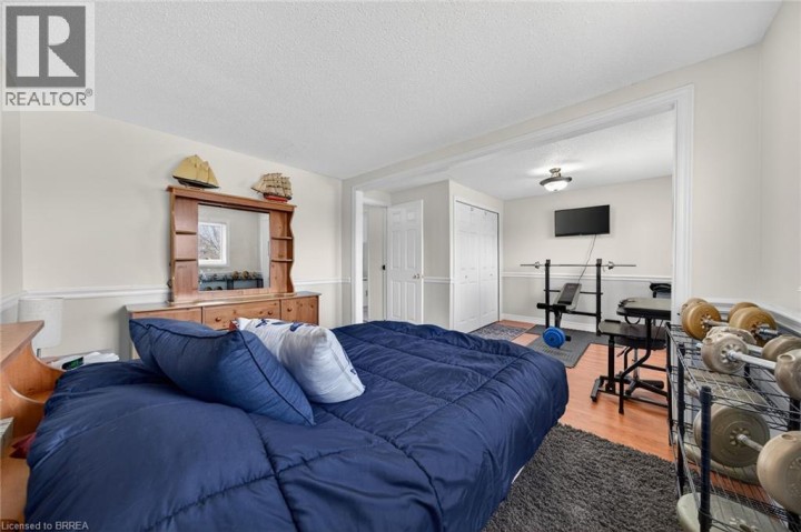 Photo 15 at 34 Enfield Crescent, Brantwood Park, Brantford