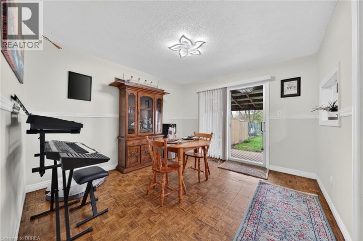 Photo 8 at 34 Enfield Crescent, Brantwood Park, Brantford
