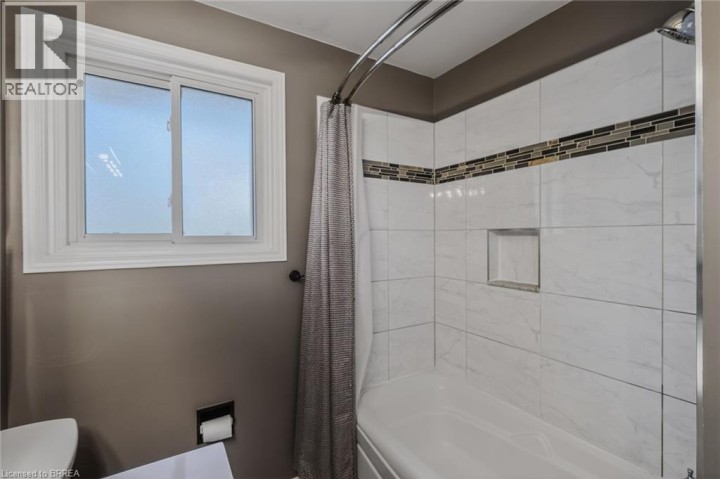 Photo 31 at 27 Allanton Boulevard, Fairview / Greenbrier, Brantford