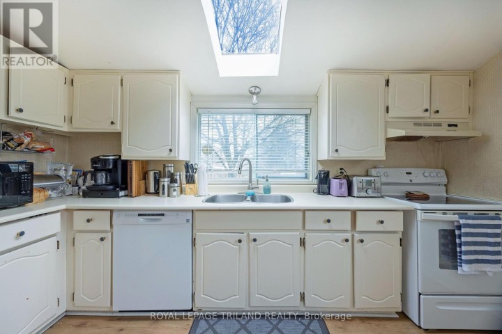 Photo 15 at 570 Elm Street, St. Thomas