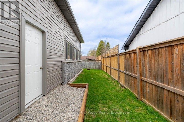 Photo 20 at 44 N Stover Street, Norwich Town, Norwich