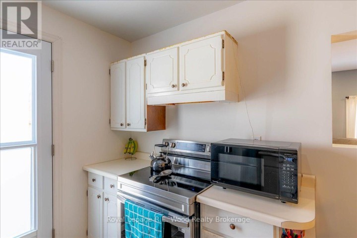 Photo 7 at 44 N Stover Street, Norwich Town, Norwich