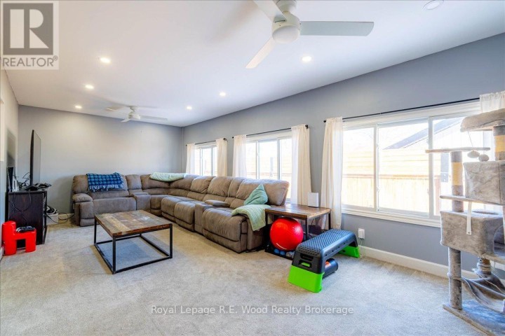 Photo 8 at 44 N Stover Street, Norwich Town, Norwich