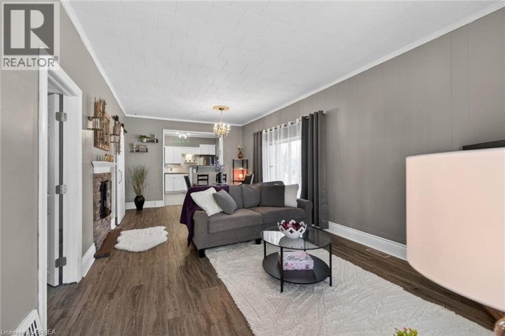 Photo 10 at 27 High Street, Terrace Hill, Brantford