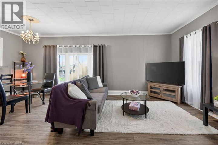 Photo 11 at 27 High Street, Terrace Hill, Brantford