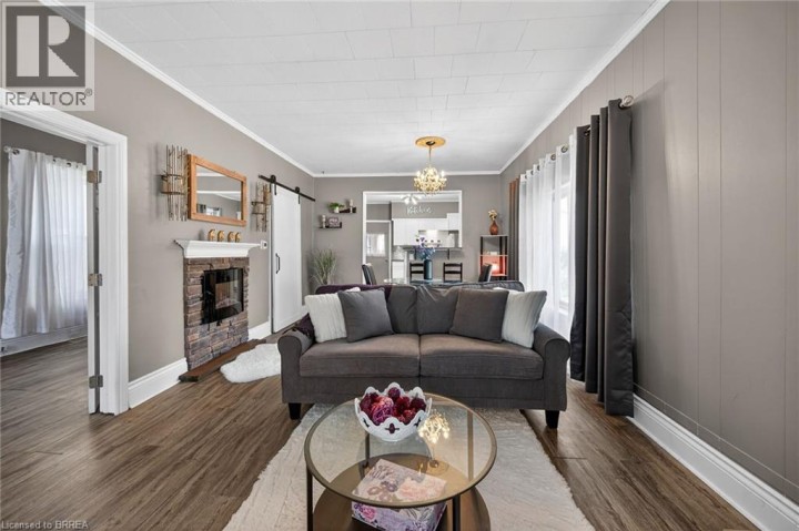 Photo 15 at 27 High Street, Terrace Hill, Brantford