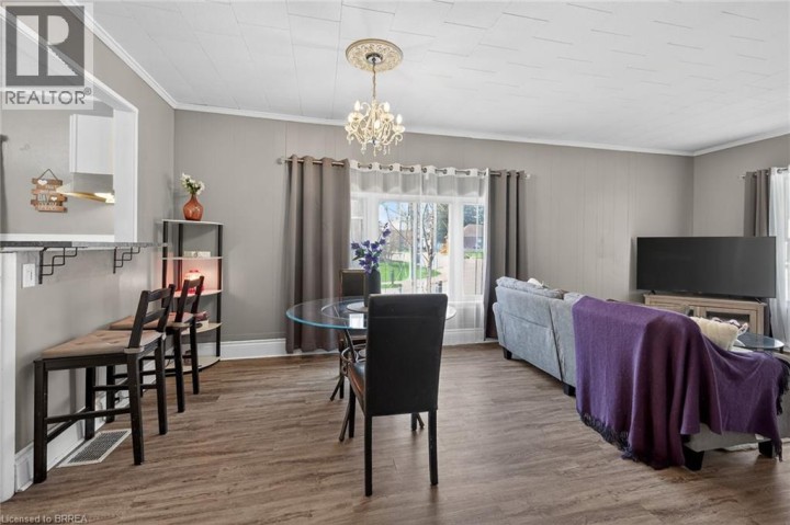 Photo 18 at 27 High Street, Terrace Hill, Brantford