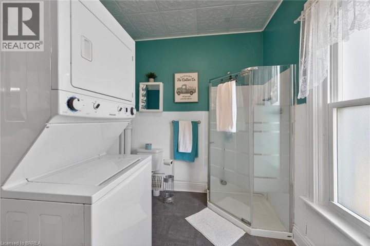 Photo 28 at 27 High Street, Terrace Hill, Brantford