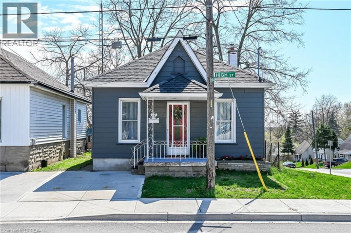 Photo 3 at 27 High Street, Terrace Hill, Brantford