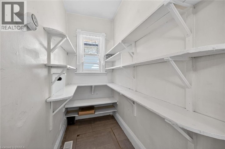 Photo 31 at 27 High Street, Terrace Hill, Brantford