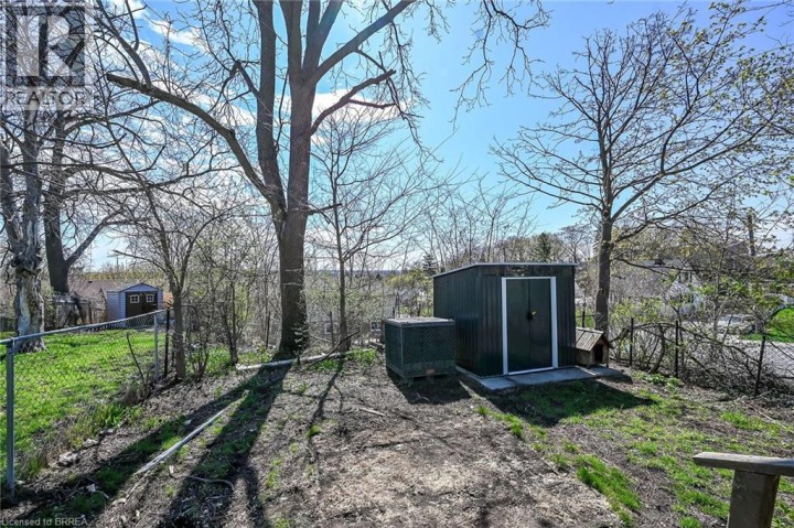 Photo 41 at 27 High Street, Terrace Hill, Brantford