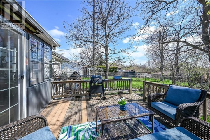 Photo 43 at 27 High Street, Terrace Hill, Brantford