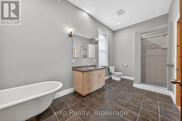 Photo 16 at 12 Fleet Street, Brantford