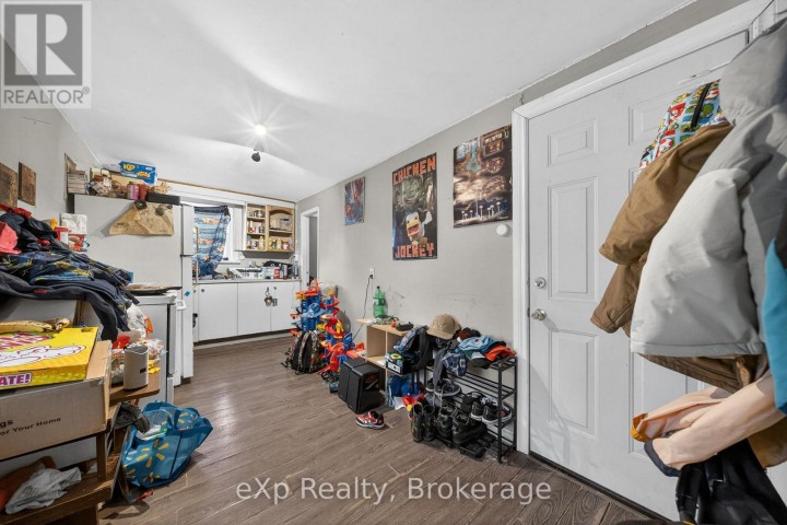 Photo 30 at 12 Fleet Street, Brantford