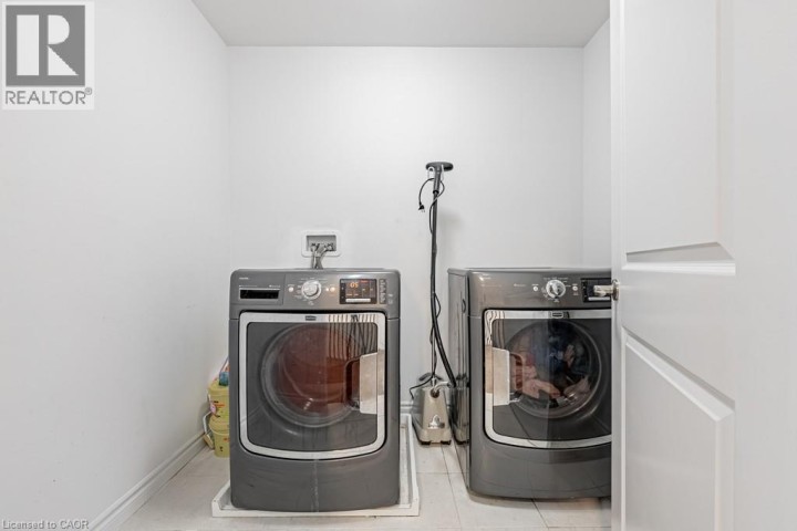 Photo 33 at 462 Blackburn Drive, Empire South, Brantford