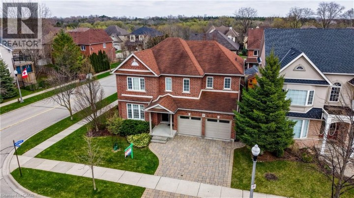 Photo 2 at 169 Falconridge Drive, Lexington / Lincoln Village, Kitchener