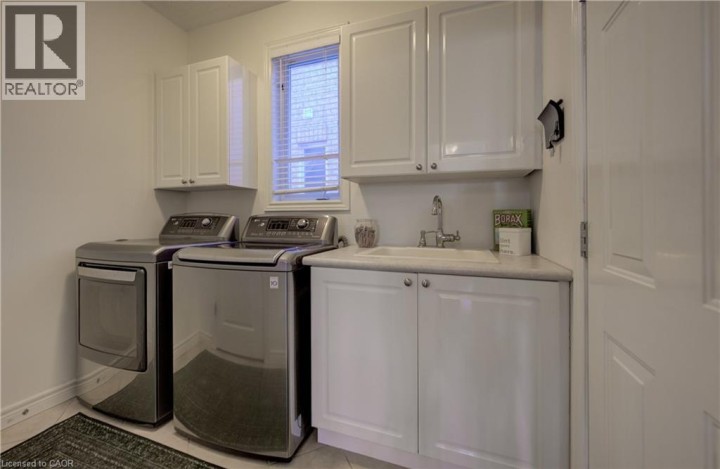Photo 24 at 169 Falconridge Drive, Lexington / Lincoln Village, Kitchener