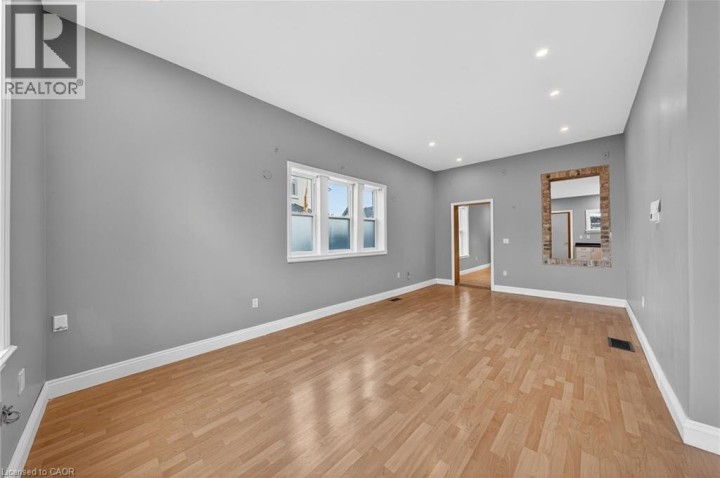 Photo 6 at 12 Fleet Street, North Ward, Brantford