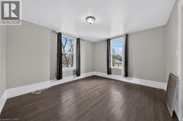 Photo 27 at 12 Fleet Street, North Ward, Brantford