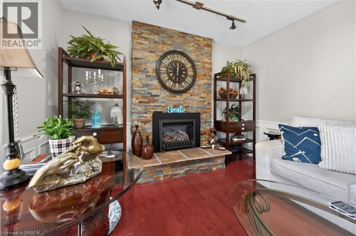 Photo 16 at 6 Winter Way, Beckett, Brantford