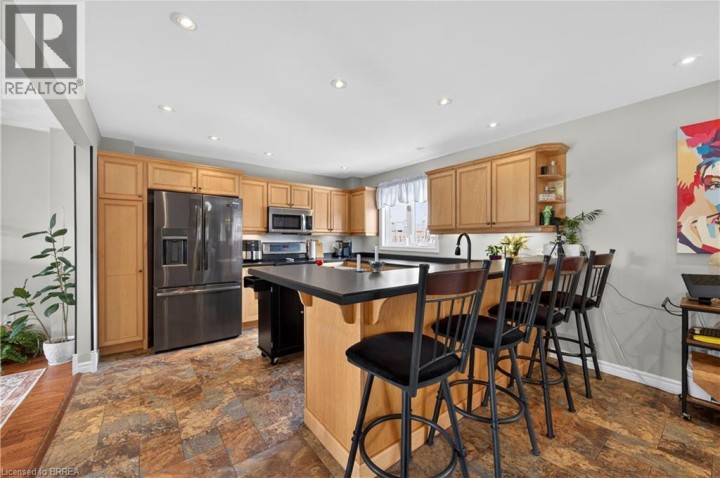 Photo 11 at 6 Winter Way, Beckett, Brantford