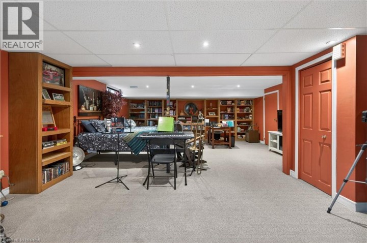 Photo 35 at 6 Winter Way, Beckett, Brantford