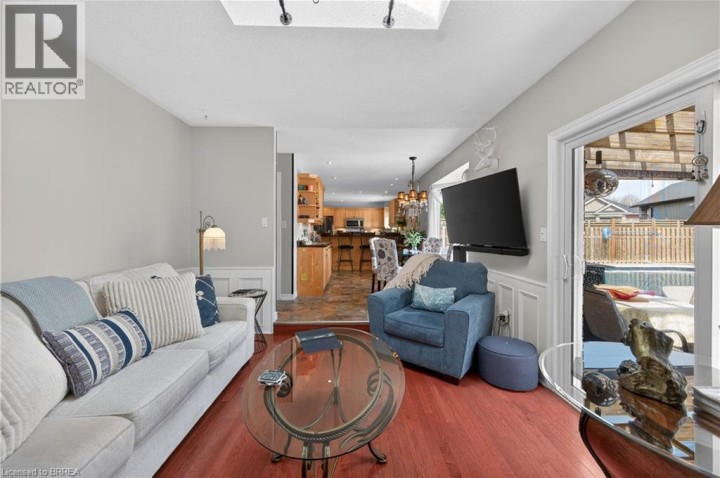 Photo 18 at 6 Winter Way, Beckett, Brantford