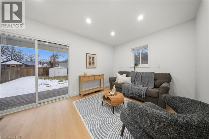 Photo 15 at 8 Main Street, North Ward, Brantford