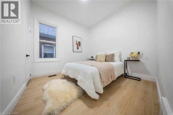 Photo 21 at 8 Main Street, North Ward, Brantford