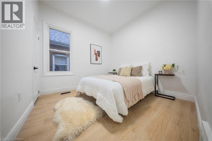 Photo 20 at 8 Main Street, North Ward, Brantford