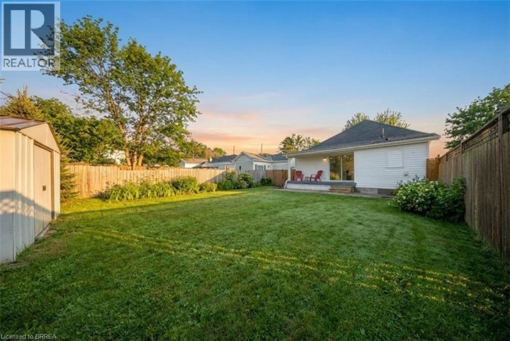 Photo 28 at 8 Main Street, North Ward, Brantford