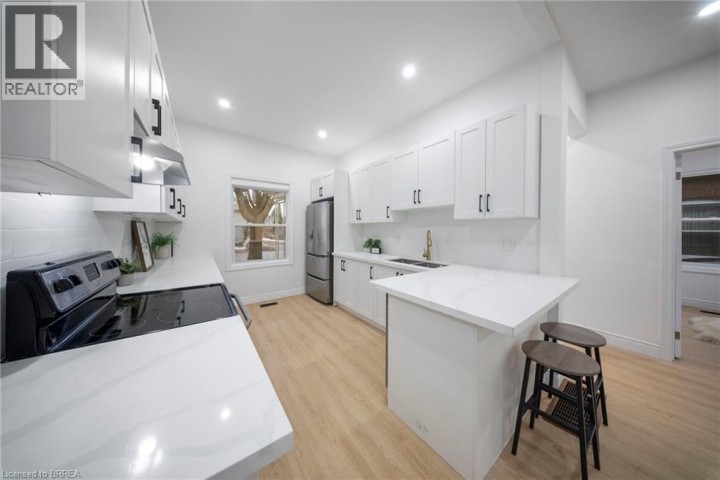 Photo 7 at 8 Main Street, North Ward, Brantford