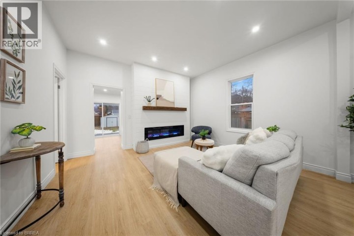 Photo 12 at 8 Main Street, North Ward, Brantford