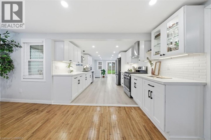 Photo 6 at 71 Fourth Avenue, Echo Place, Brantford