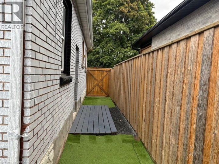 Photo 23 at 75 Tollgate Road, Queensway / Grove, Brantford