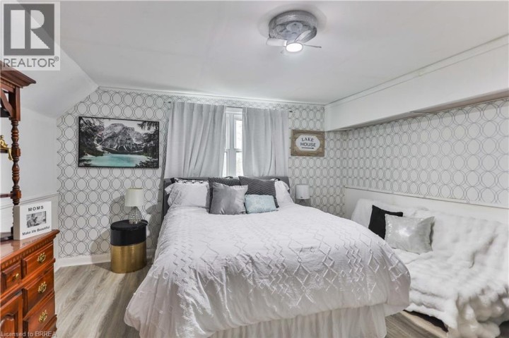 Photo 17 at 75 Tollgate Road, Queensway / Grove, Brantford