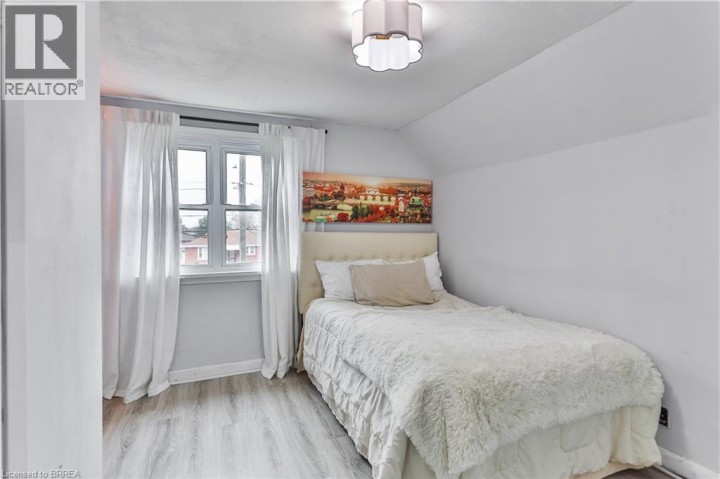 Photo 18 at 75 Tollgate Road, Queensway / Grove, Brantford