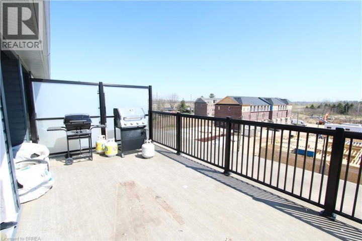 Photo 22 at 13 - 677 N Park Street, Cedarland, Brantford