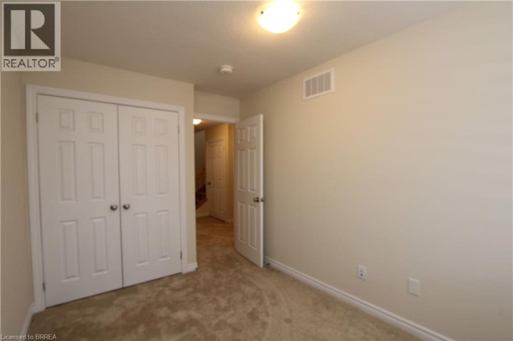 Photo 13 at 13 - 677 N Park Street, Cedarland, Brantford
