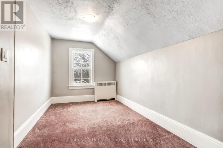 Photo 19 at 152 E Charles Street, Ingersoll - South, Ingersoll